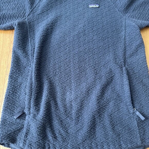 Patagonia Women's Smolder Blue Diamond Capra Hoodie Size L - Picture 3 of 5